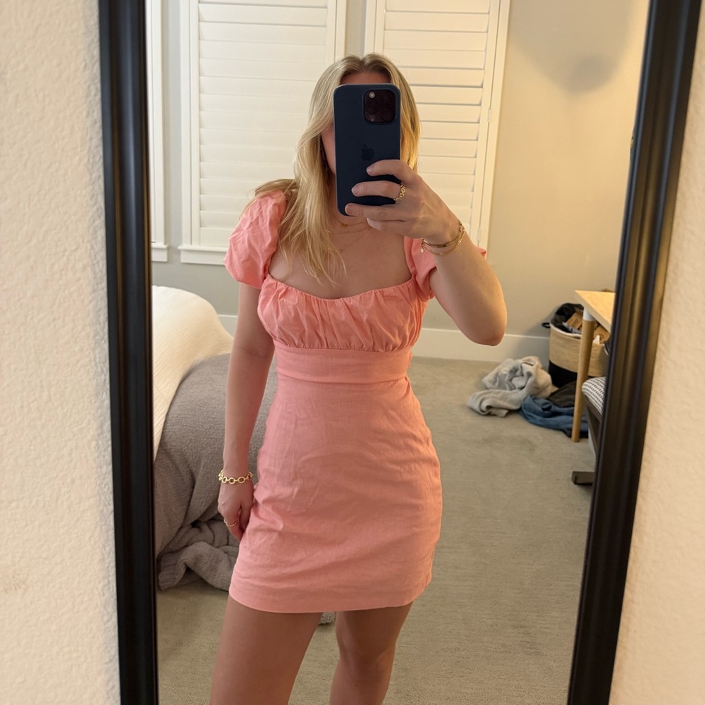 Pink puff sleeve mini dress